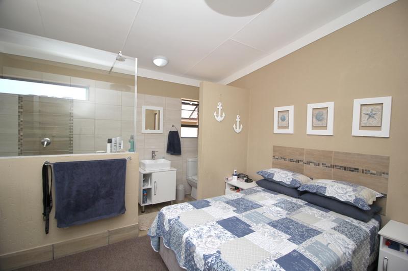 4 Bedroom Property for Sale in Reebok Western Cape